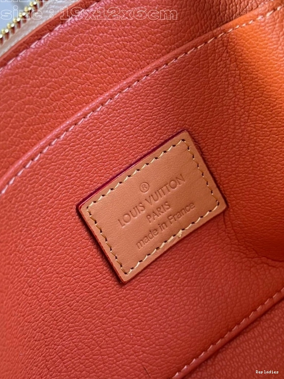 Cheap Cosmétique PM Louis Pochette Vuitton 0813